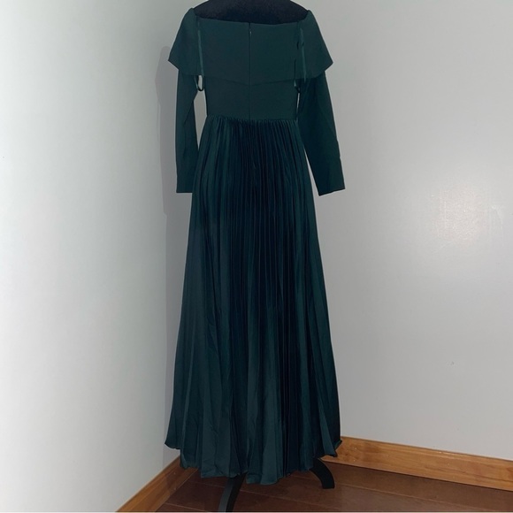 NEW! Hutch- Long-Sleeve Off-The-Shoulder Pleated Maxi Dress Size 2 Forest Green - Picture 12 of 16